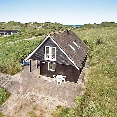 8 Person Holiday In *