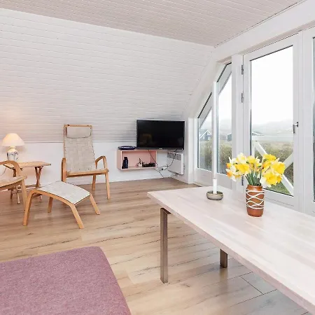 8 Person Holiday In